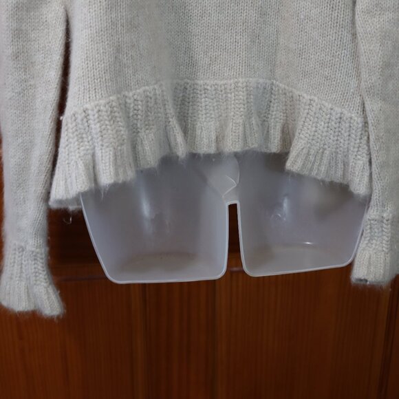 Sarah Spencer Light Gray Marled Ruffle Front Cropped Cardigan Sweater XL Angora - Picture 10 of 15